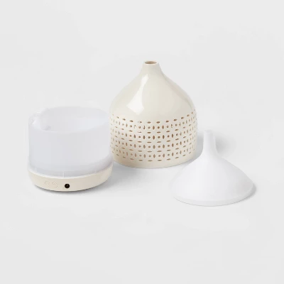 300ml Cutout Ceramic Color Changing Oil Diffuser White - Opalhouse™ 4 300ml Cutout Ceramic Color Changing Oil Diffuser White - Opalhouse™ - Image 2